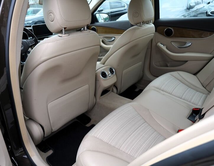 Mercedes-Benz Třídy C Sedan / Limuzína 1,6 l 115 kw