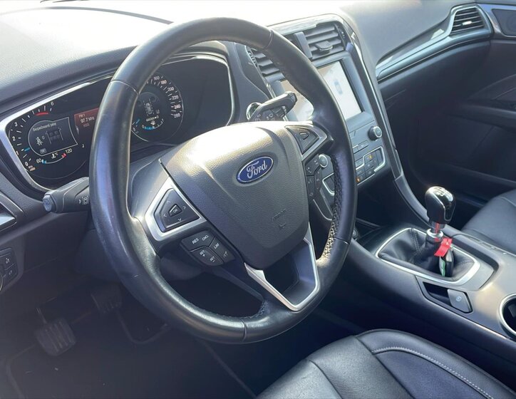 Ford Mondeo Sedan / Limuzína 2,0 l 110 kw