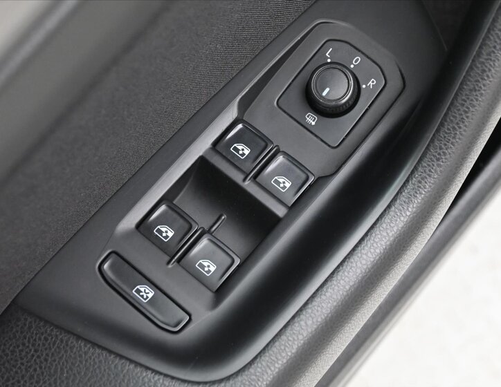 Volkswagen Passat 25