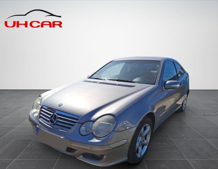 Mercedes-Benz Třídy C Kupé 1,8 l 120 kw