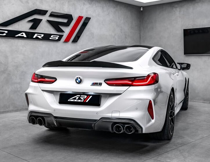 BMW M8 Kupé 4,4 l 447 kw