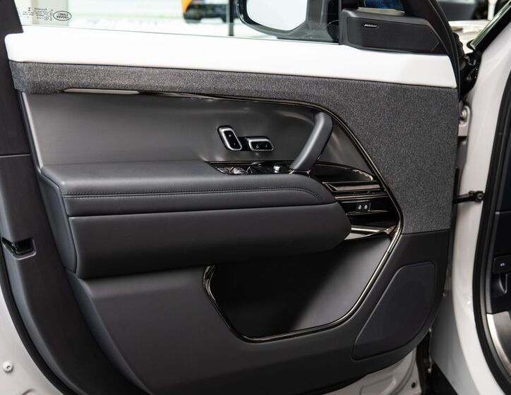 Land Rover Range Rover Sport 7