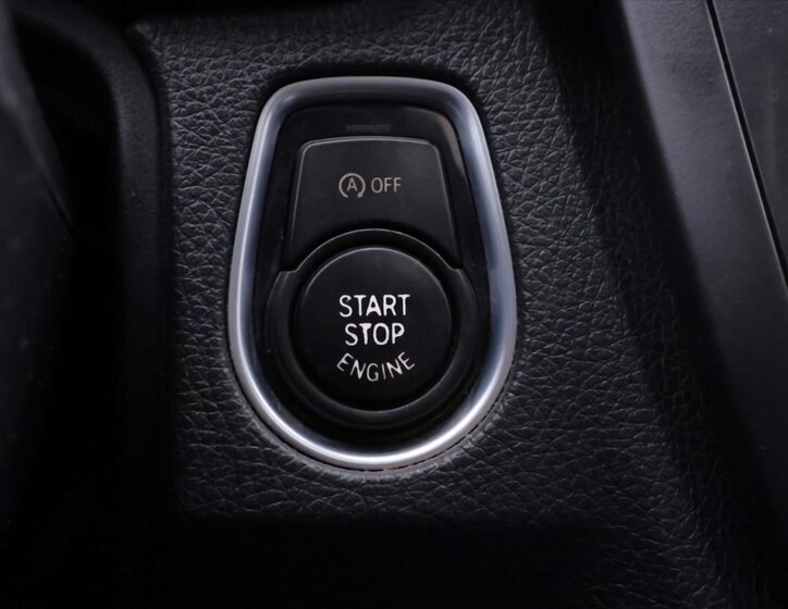 BMW Řada 3 Sedan 2,0 l 120 kw