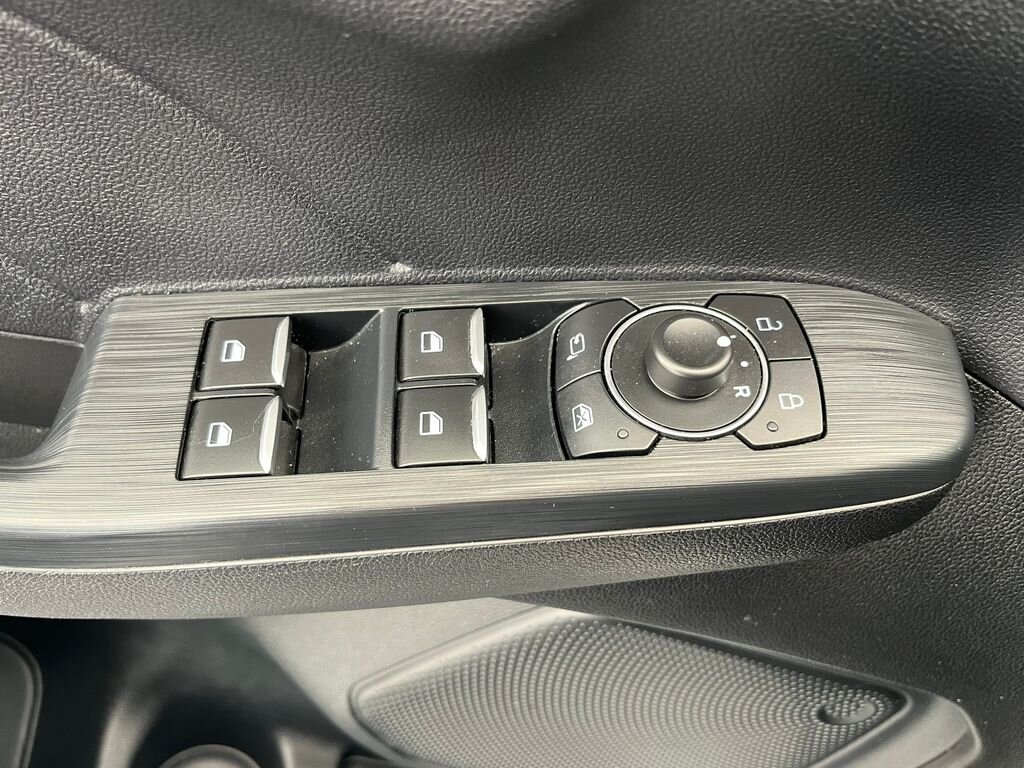 Ford Kuga SUV / Terénní 2,5 l 140 kw