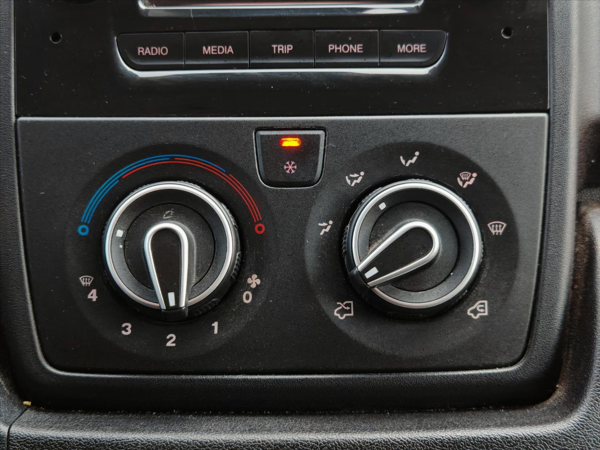 Peugeot Boxer Skříň 2,2 l 121 kw