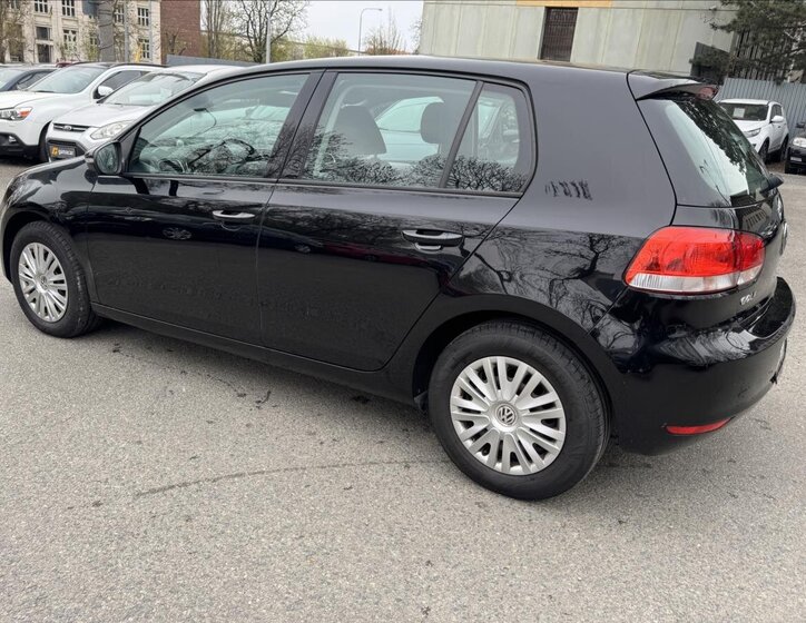 Volkswagen Golf Hatchback 1,6 l 77 kw