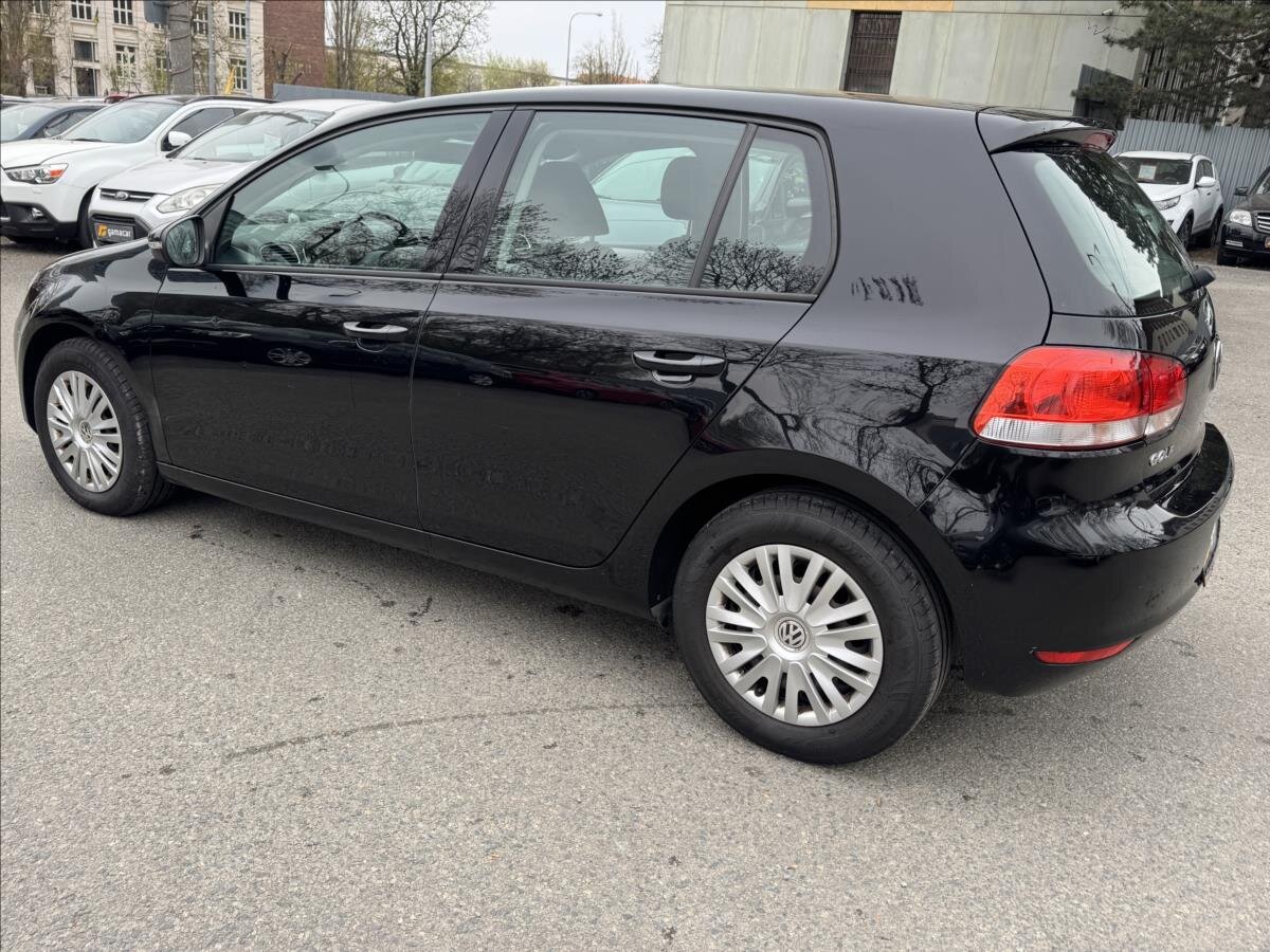 Volkswagen Golf Hatchback 1,6 l 77 kw