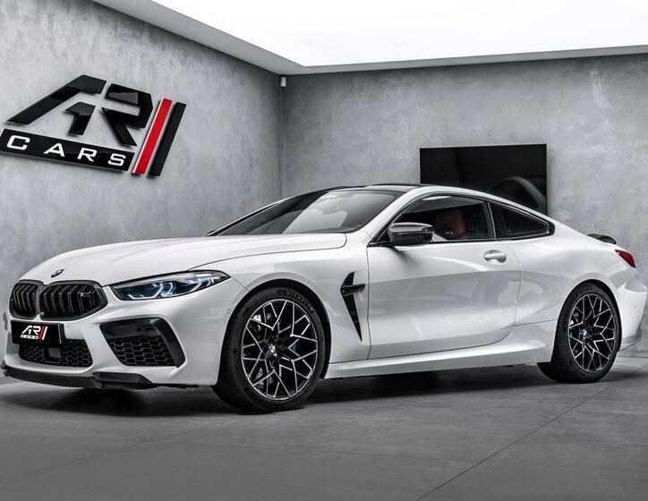 BMW M8 Kupé 4,4 l 447 kw