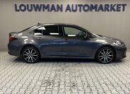 Toyota Corolla Sedan / Limuzína 1,8 l 72 kw