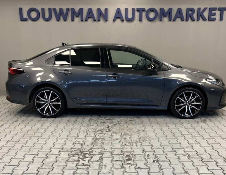 Toyota Corolla Sedan / Limuzína 1,8 l 72 kw