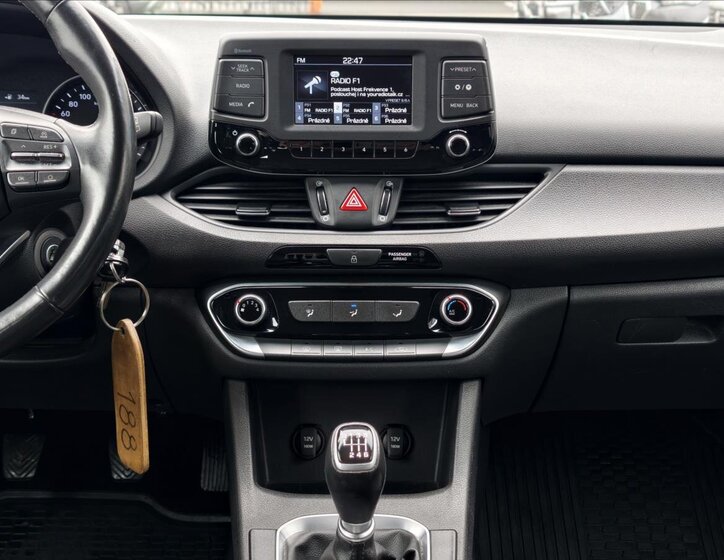 Hyundai i30 Kombi 998,0 88 kw