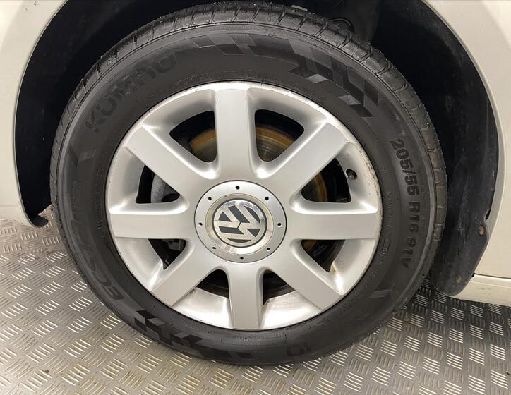 Volkswagen Touran 29