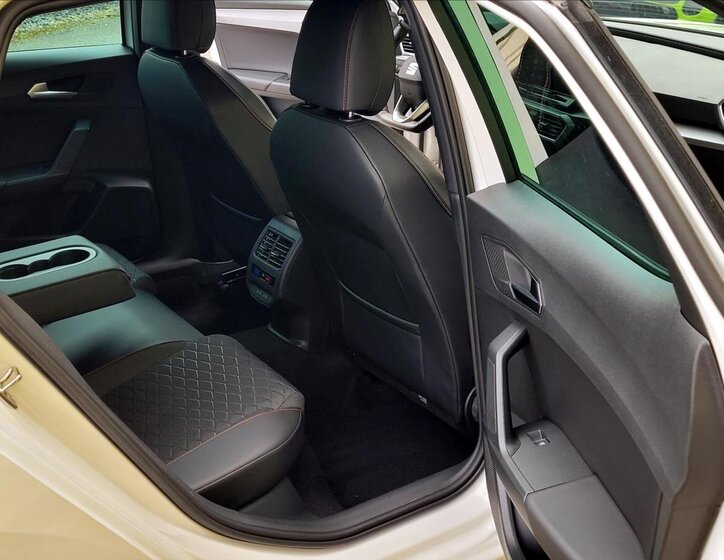 Seat Leon Hatchback 1,5 l 110 kw