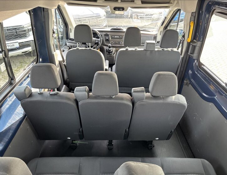 Ford Transit 12