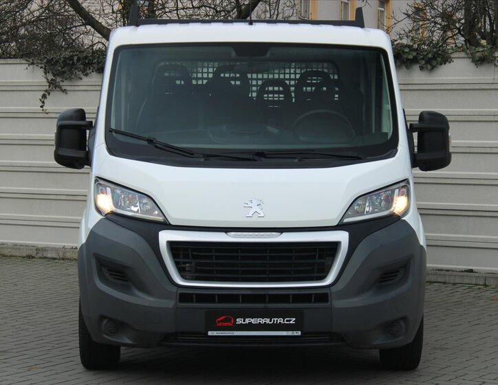 Peugeot Boxer Valník 2,0 l 120 kw