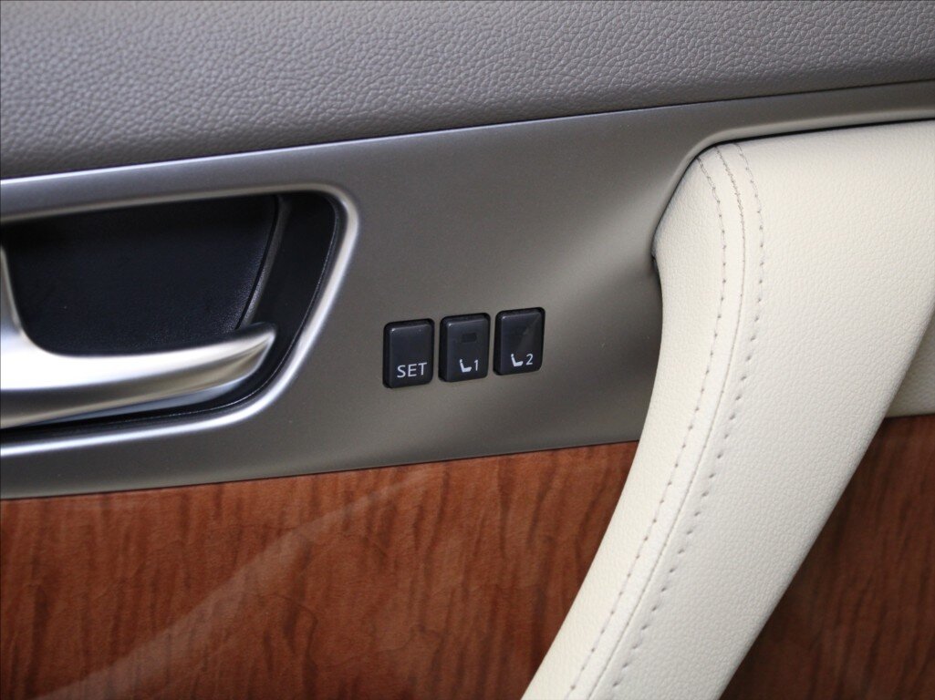 Infiniti QX70 SUV / Terénní 3,0 l 175 kw