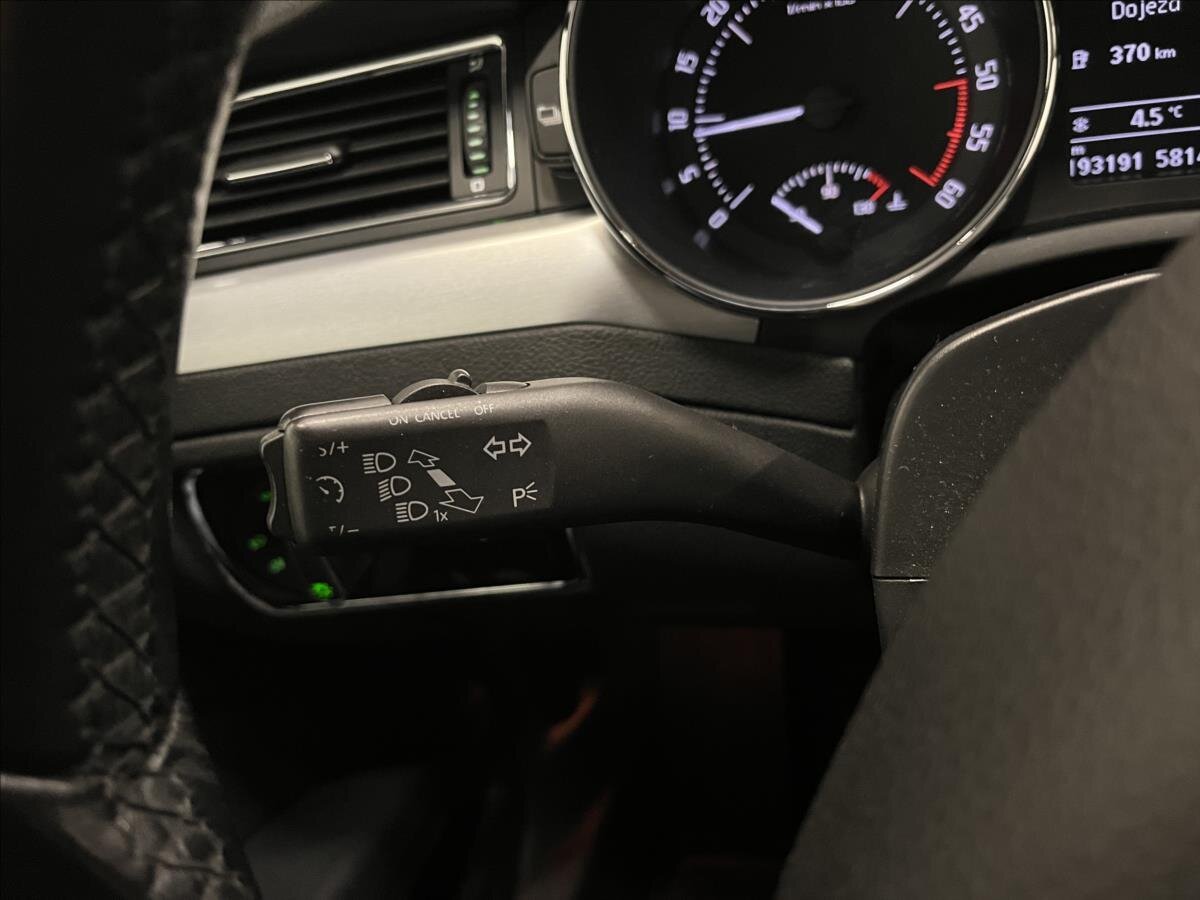 Škoda Superb Liftback 2,0 l 103 kw