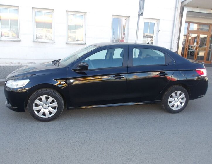 Peugeot 301 Sedan / Limuzína 1,2 l 53 kw