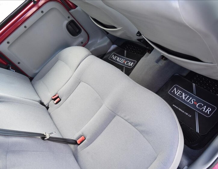 Renault Kangoo Kombi 1,1 l 55 kw