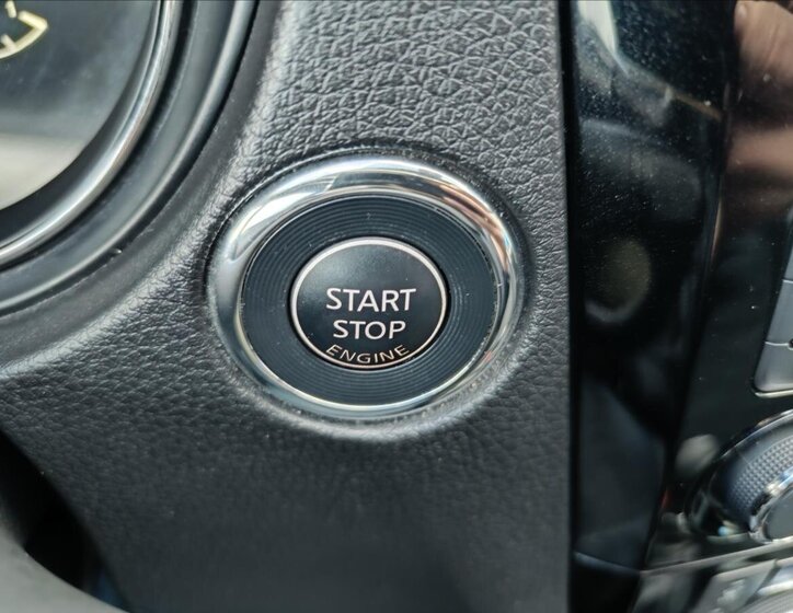 Nissan X-Trail SUV 1,6 l 120 kw