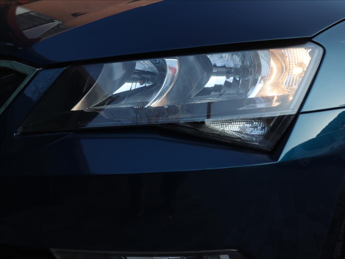 Škoda Superb Kombi 2,0 l 110 kw