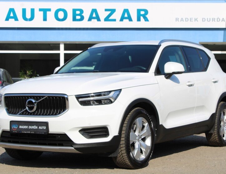 Volvo XC40 SUV / Terénní 2,0 l 140 kw
