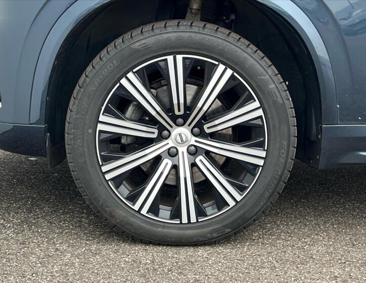 Volvo XC90 SUV / Terénní 2,0 l 173 kw