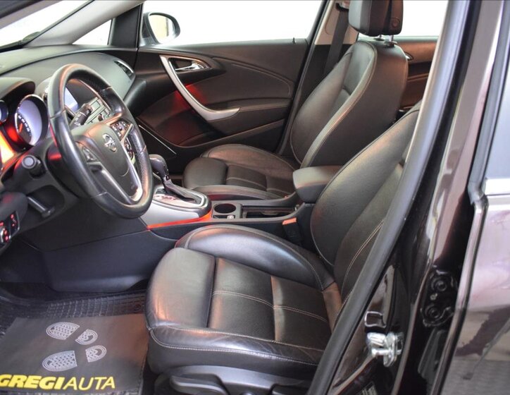 Opel Astra Kombi 2,0 l 121 kw