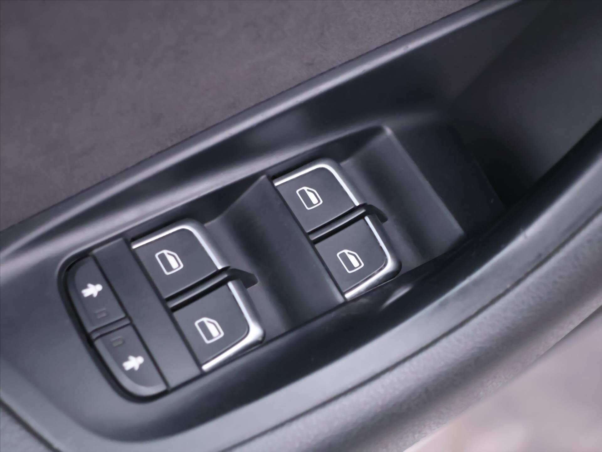 Audi A6 Allroad Kombi 3,0 l 180 kw