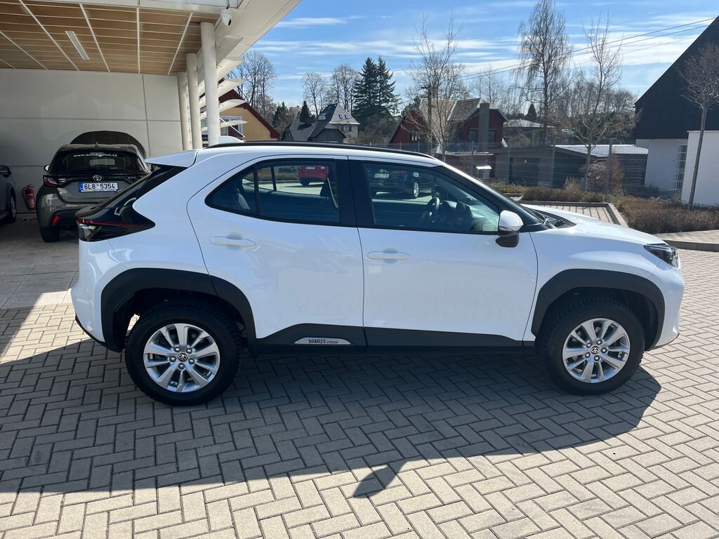 Toyota Yaris Cross SUV / Terénní 1,5 l 68 kw