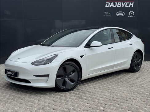 Tesla Model 3 Sedan / Limuzína 0,0 366 kw