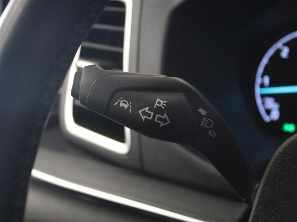 Ford Tourneo Custom MPV 2,0 l 125 kw