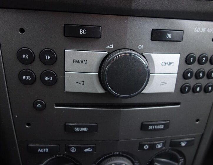 Opel Antara SUV / Terénní 2,0 l 110 kw