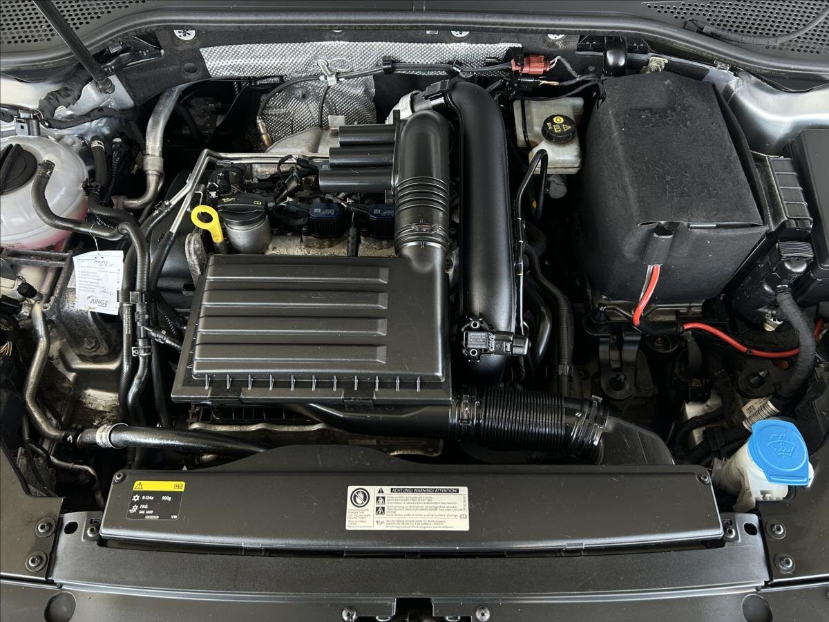 Volkswagen Passat Sedan / Limuzína 1,4 l 110 kw