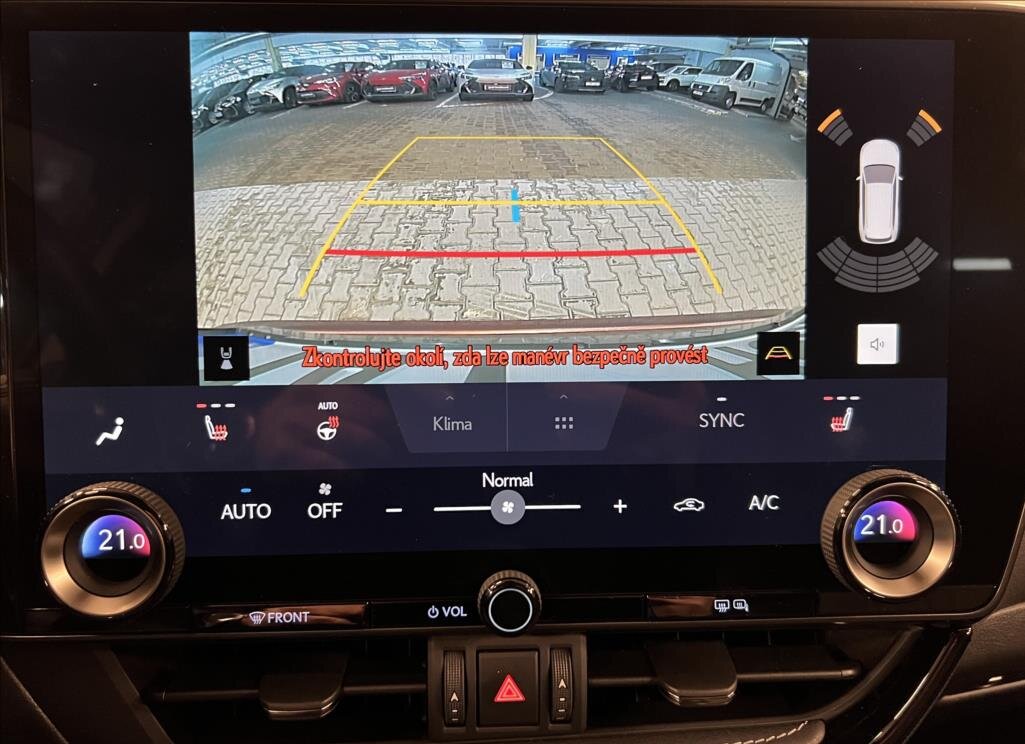 Lexus NX 350h SUV / Terénní 2,5 l 179 kw