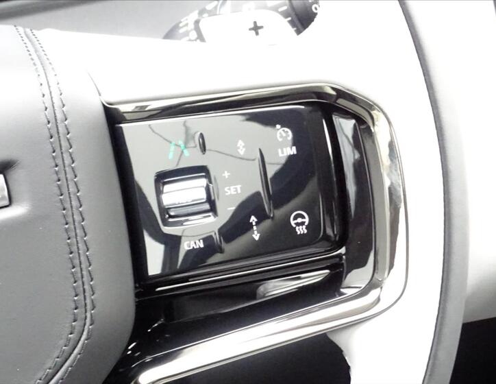 Land Rover Range Rover Velar 14