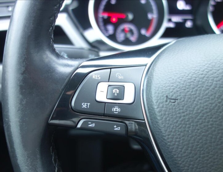 Volkswagen Touran 28