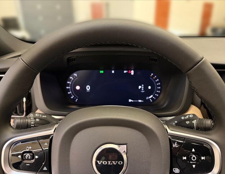 Volvo XC60 SUV / Terénní 2,0 l 184 kw