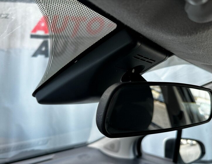 Toyota Yaris Kombi 1,5 l 54 kw