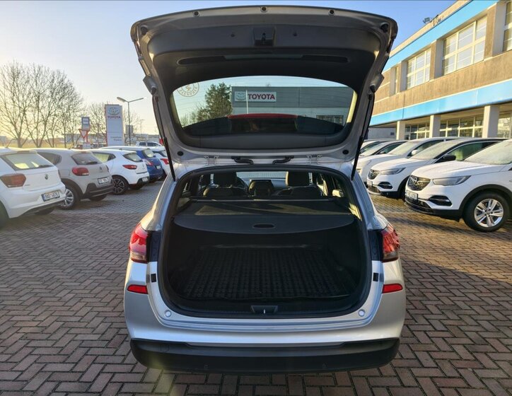 Hyundai i30 Kombi 1,4 l 103 kw