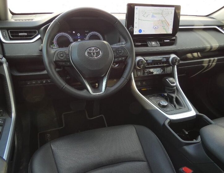 Toyota RAV4 SUV / Terénní 2,5 l 131 kw