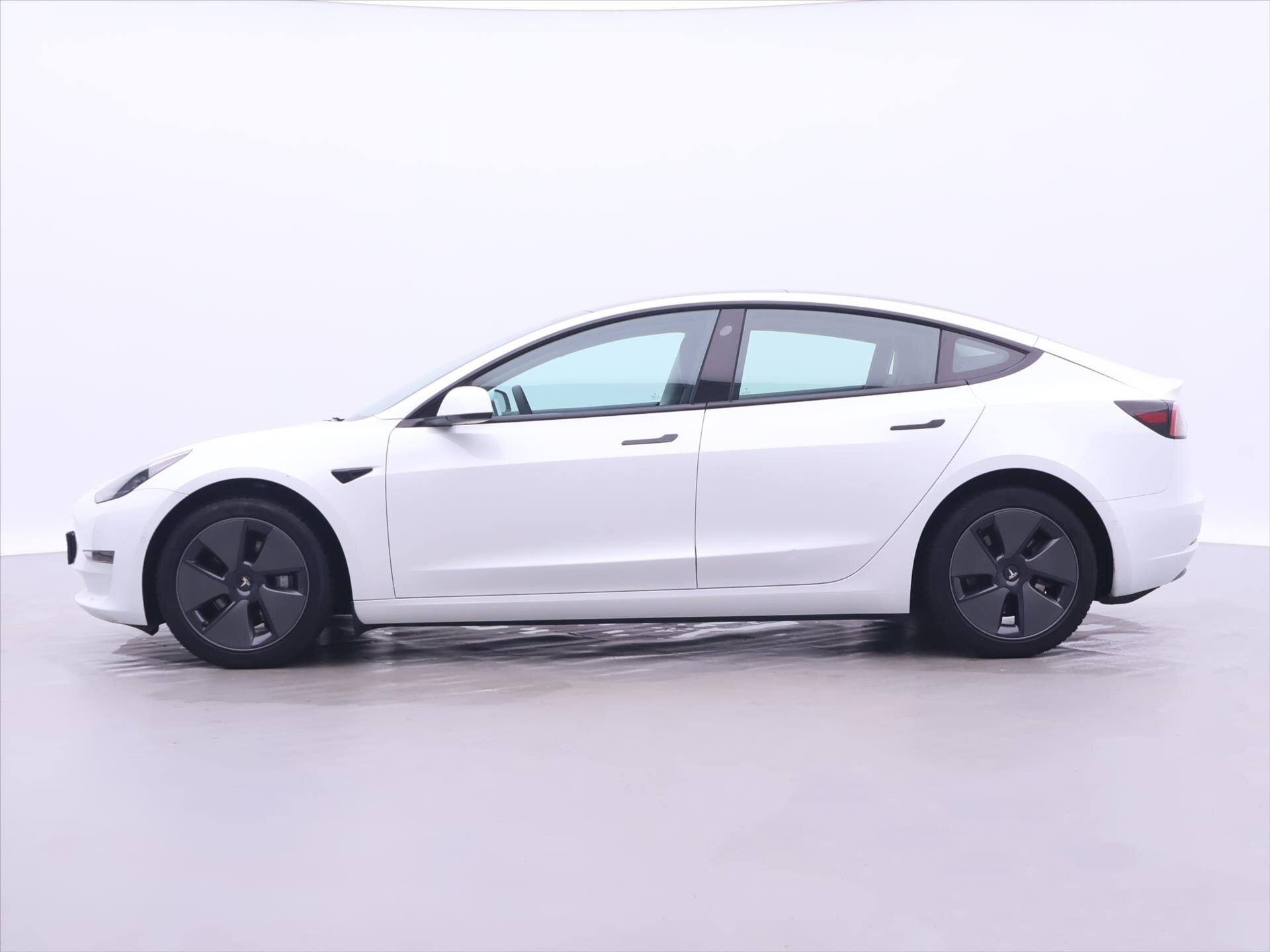 Tesla Model 3 Sedan 0,0 366 kw