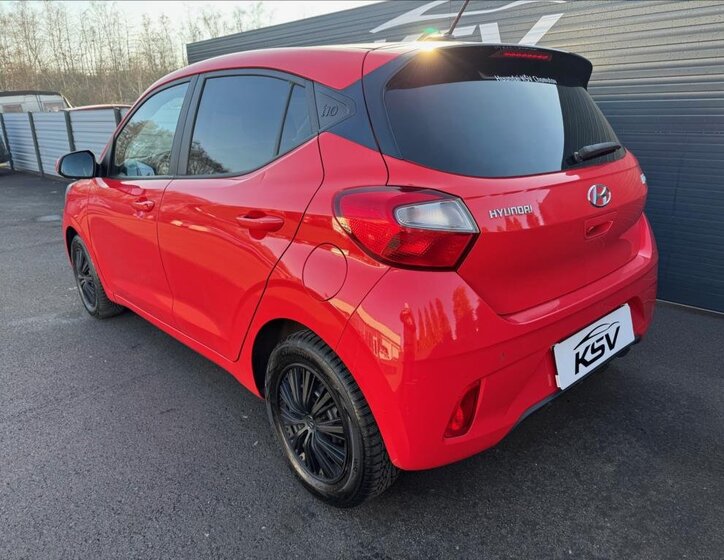 Hyundai i10 9