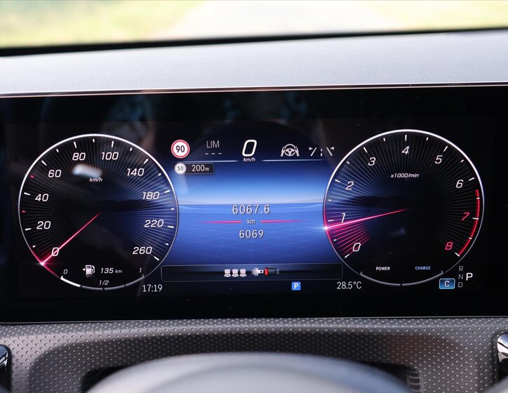 Mercedes-Benz CLA Kupé 1,3 l 120 kw