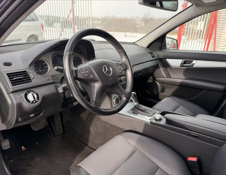 Mercedes-Benz Třídy C Kombi 2,1 l 125 kw