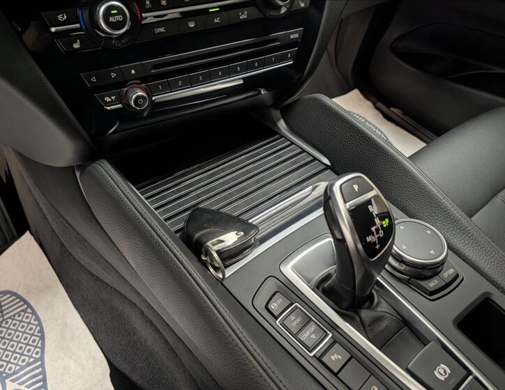 BMW X6 Sedan 3,0 l 190 kw