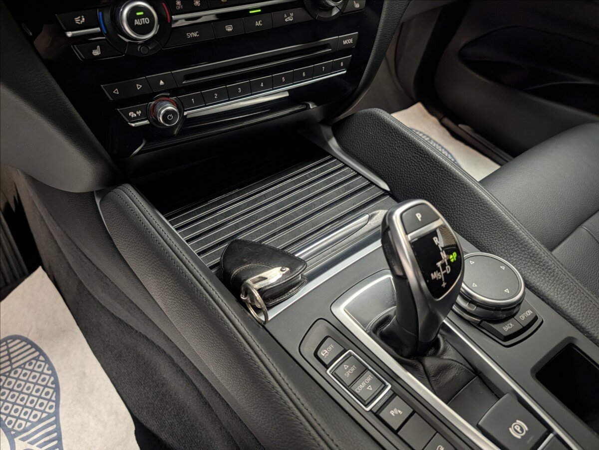 BMW X6 Sedan 3,0 l 190 kw