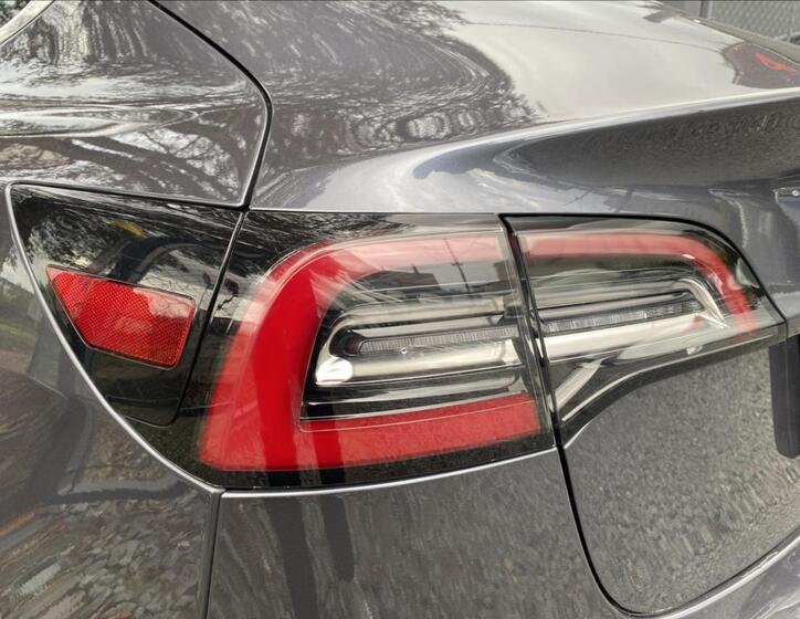 Tesla Model 3 41
