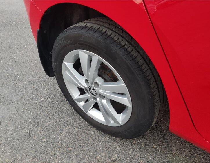 Škoda Fabia Hatchback 999,0 70 kw