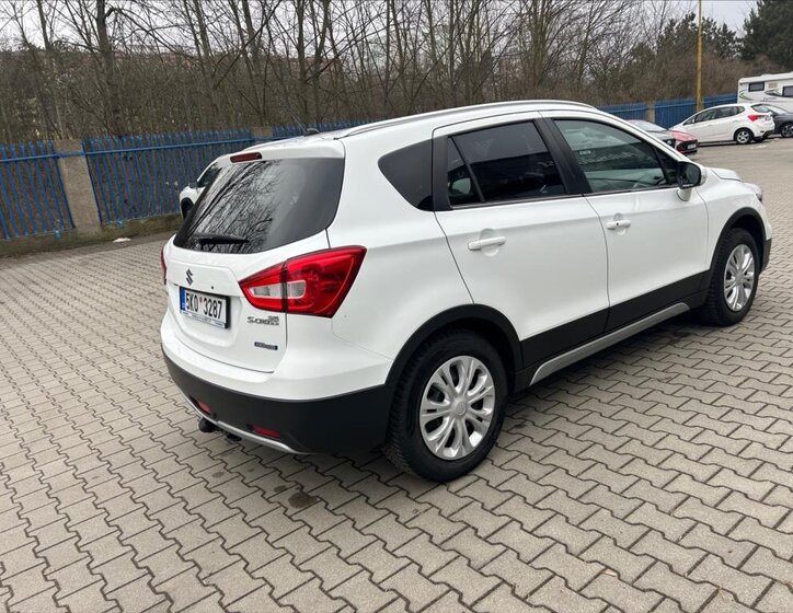 Suzuki SX4 S-Cross SUV 1,4 l 95 kw